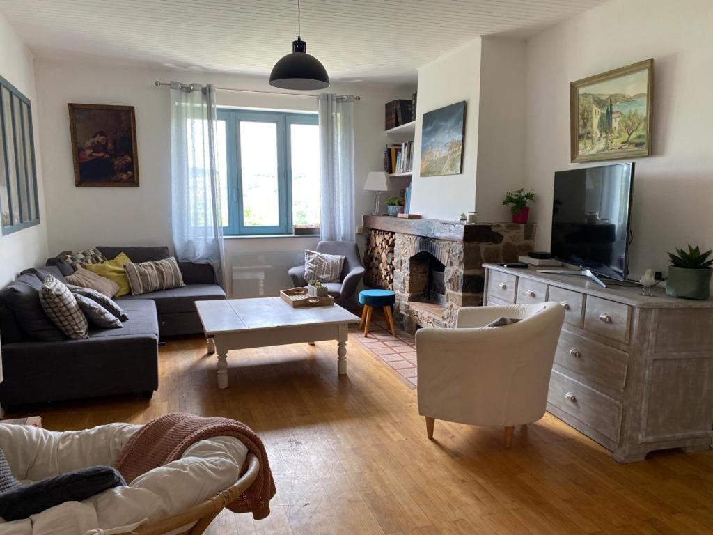 Maison Sur Cour Courzieu Экстерьер фото